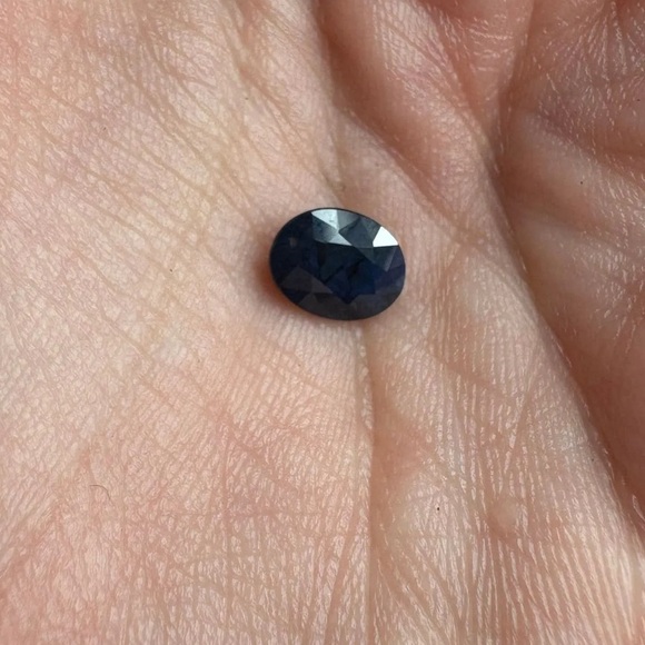 Deep Blue Sapphire loose gemstone - Picture 1 of 4